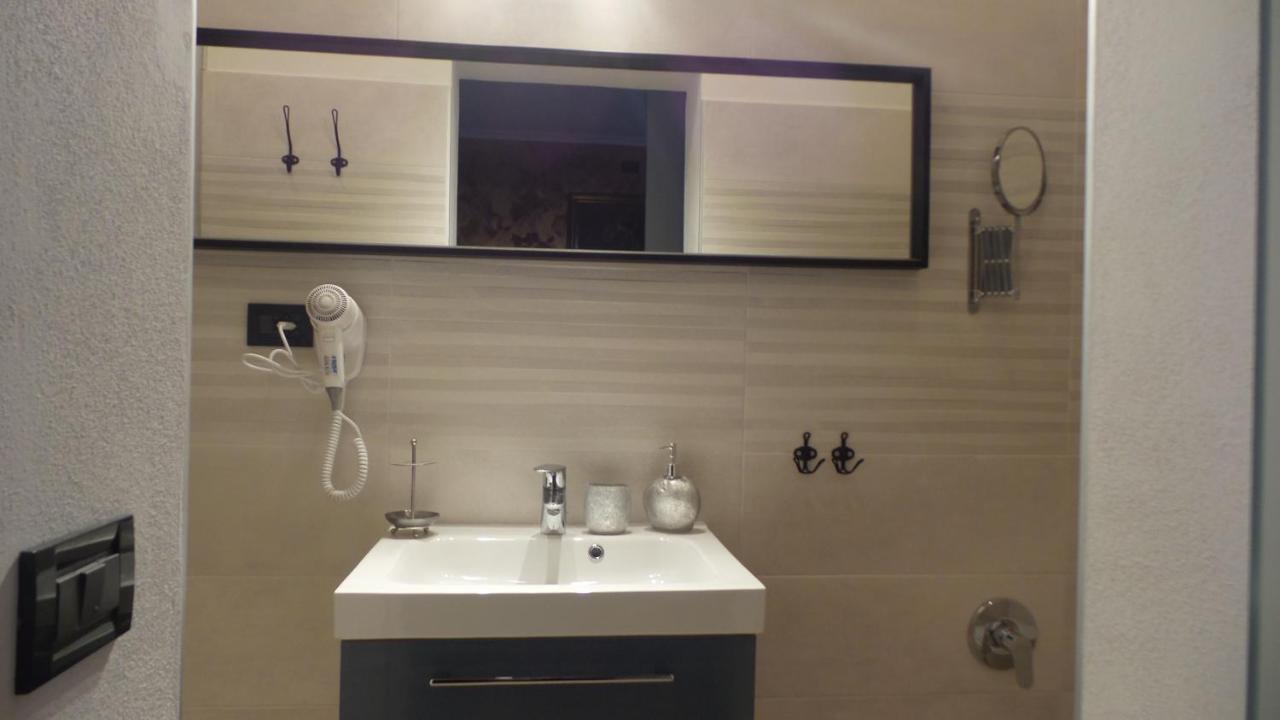 B&B Garda 4U Desenzano del Garda Luaran gambar