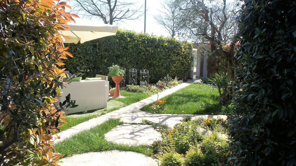 B&B Garda 4U Desenzano del Garda Luaran gambar